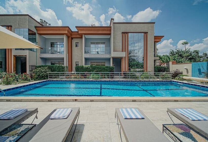 Hotel Heaven Restaurant & Boutique