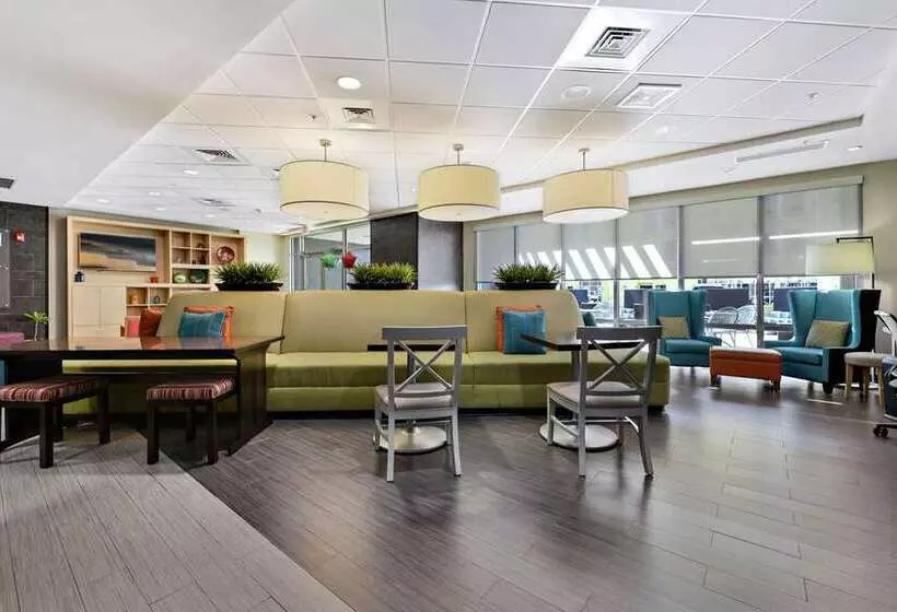 هتل Home2 Suites By Hilton Gulfport I10