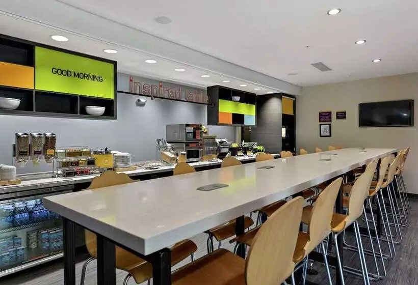 هتل Home2 Suites By Hilton Gulfport I10