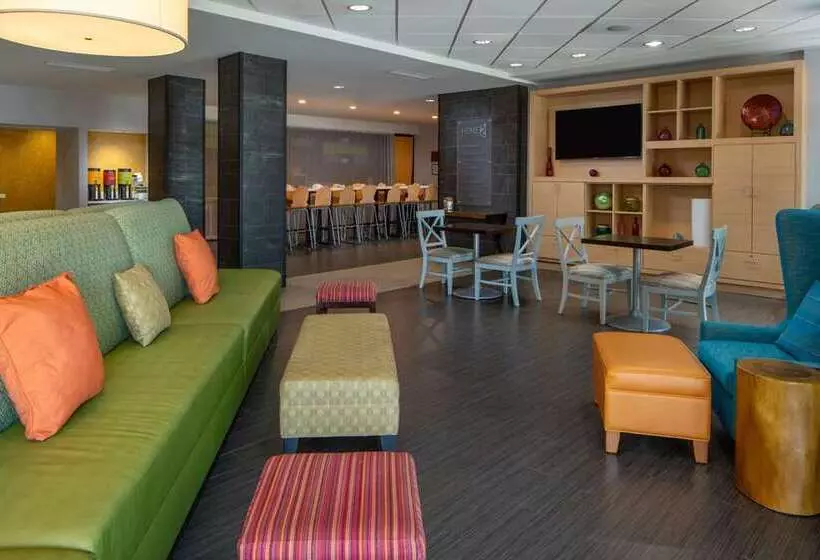 هتل Home2 Suites By Hilton Gulfport I10
