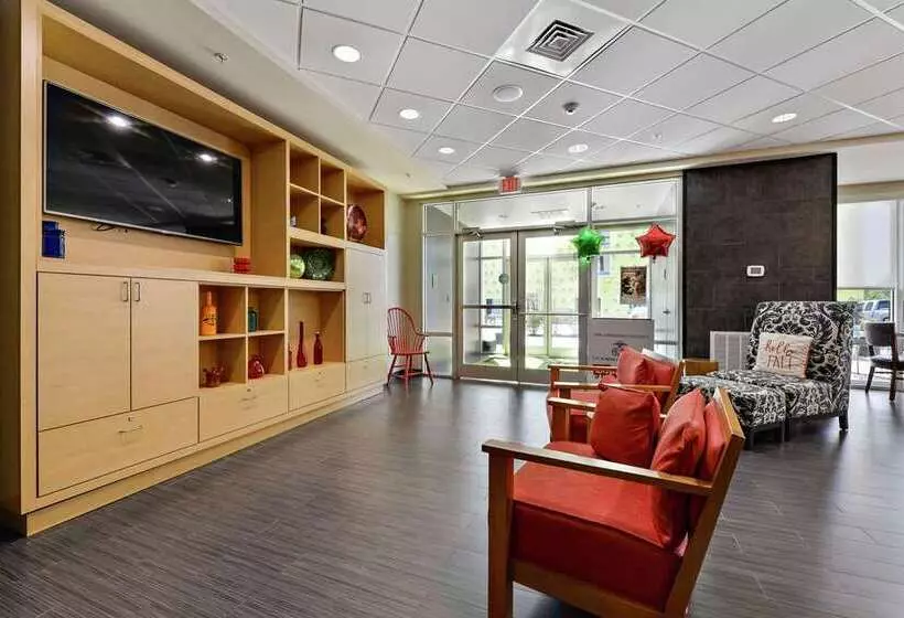 هتل Home2 Suites By Hilton Gulfport I10
