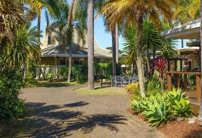هتل Ultiqa Village Resort