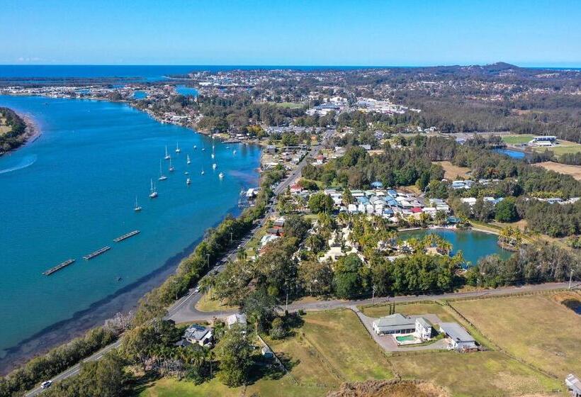 בית מלון כפרי Ultiqa Village Resort