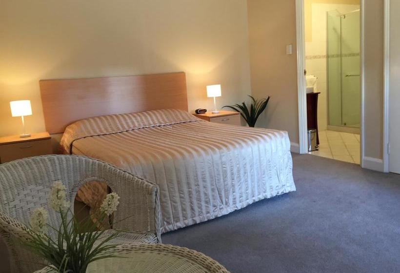 汽车旅馆  The Nosh & Nod  Howick Street