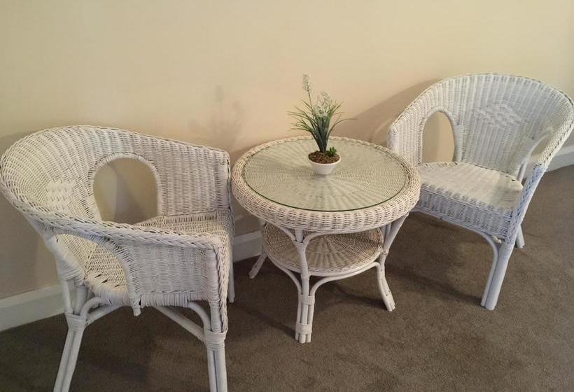 汽车旅馆  The Nosh & Nod  Howick Street