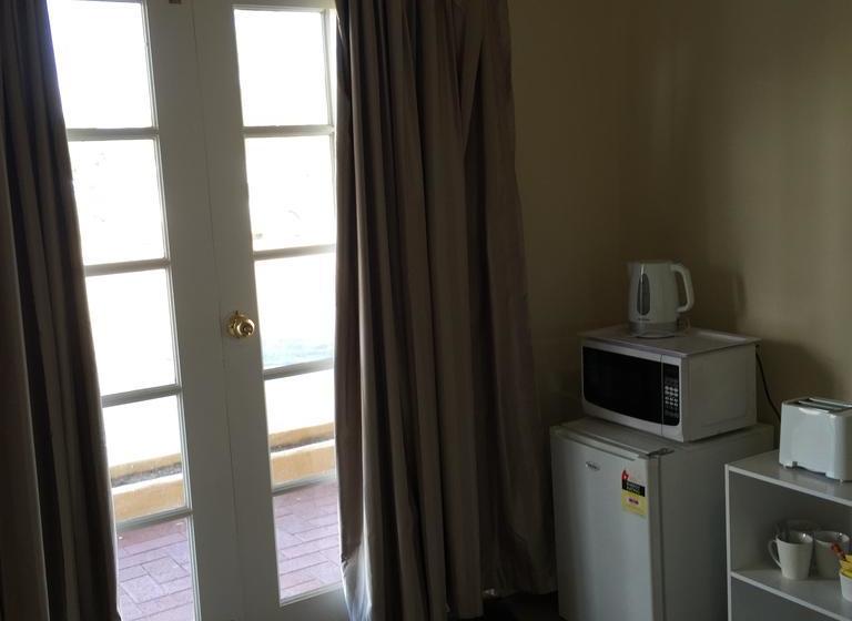 汽车旅馆  The Nosh & Nod  Howick Street