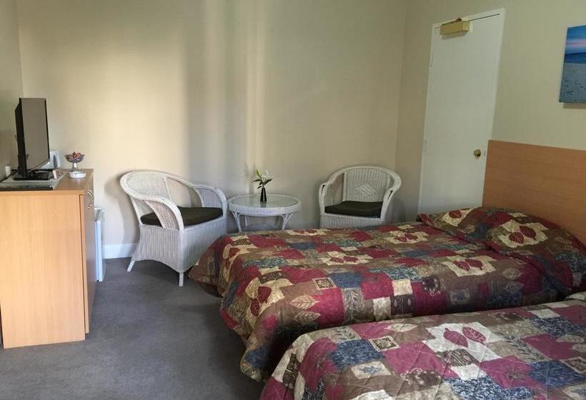 汽车旅馆  The Nosh & Nod  Howick Street