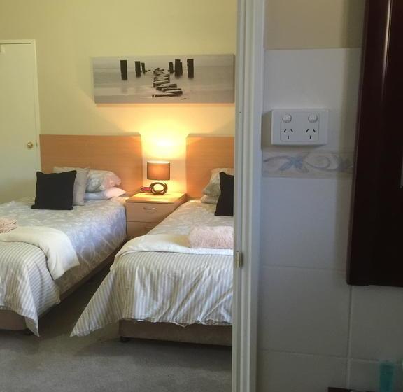 汽车旅馆  The Nosh & Nod  Howick Street