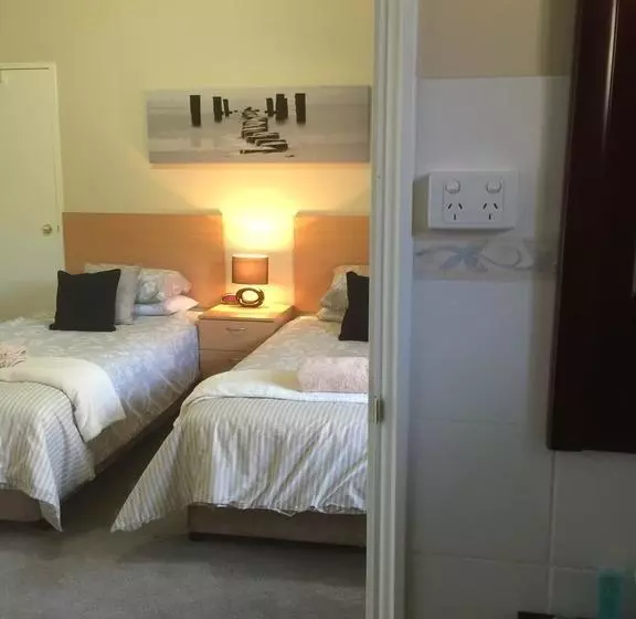 モーテル The Nosh & Nod  Howick Street