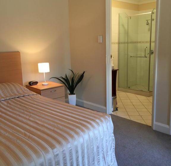 汽车旅馆  The Nosh & Nod  Howick Street