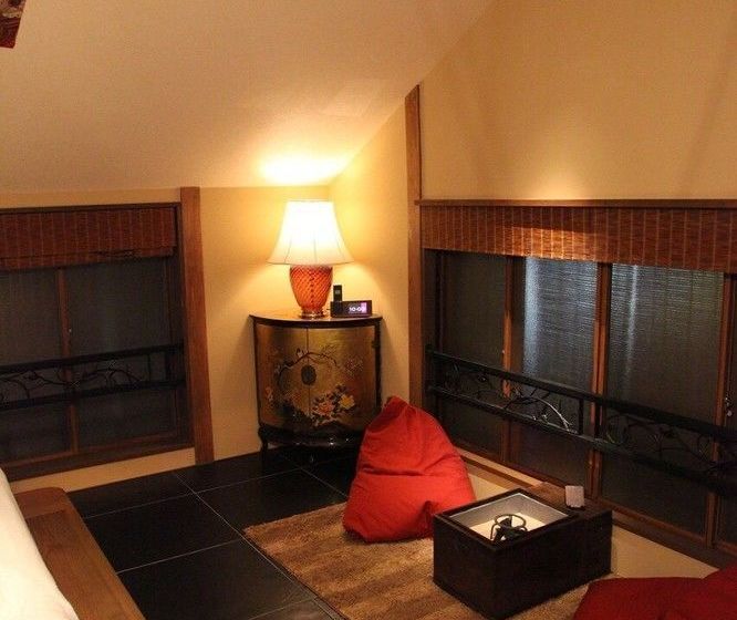 פנסיון Yadoyadejavu