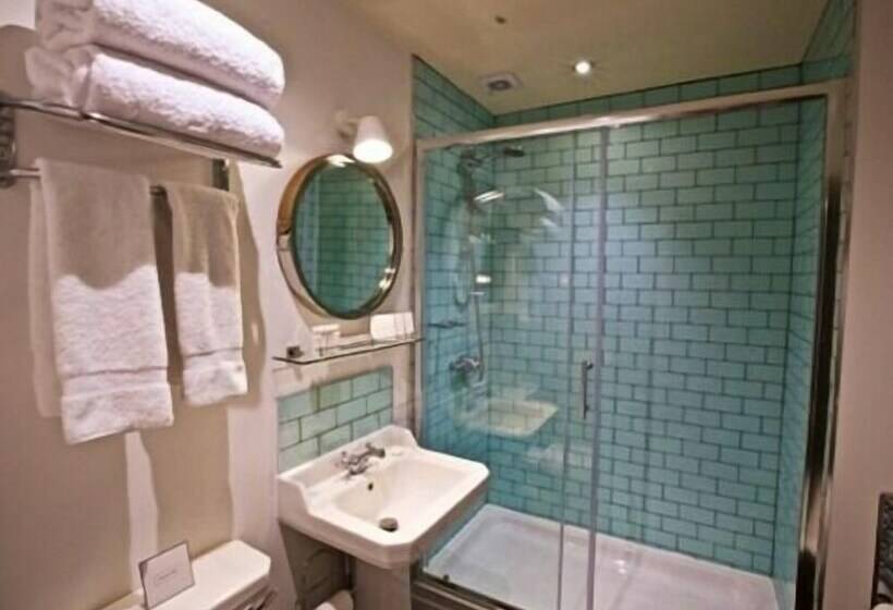 客栈 Woodstock Arms