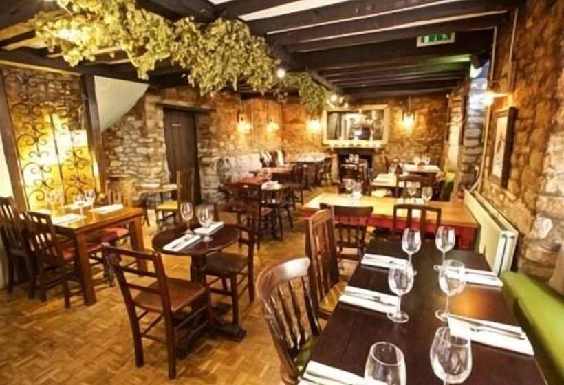 客栈 Woodstock Arms