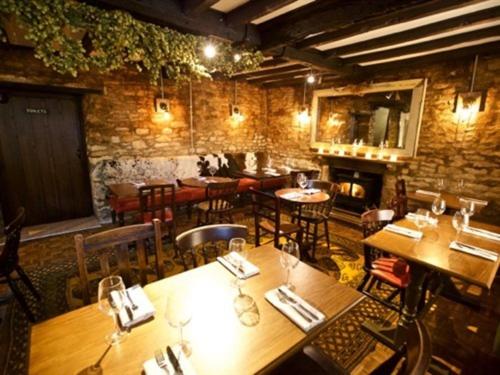 客栈 Woodstock Arms