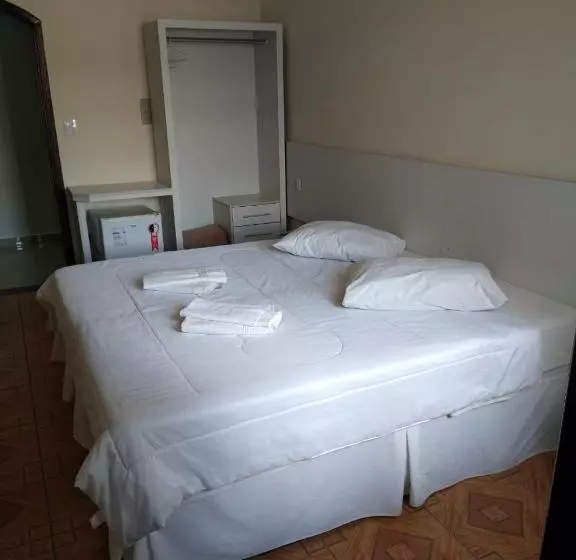 ホテル Alzira Imperial