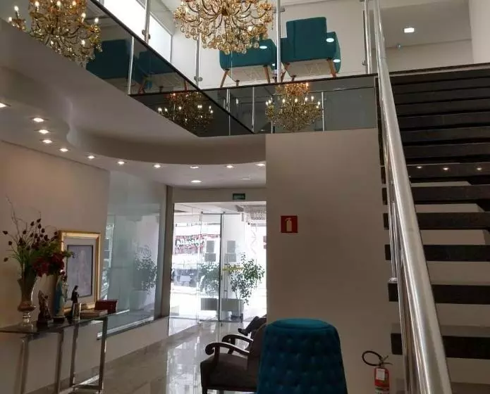 ホテル Alzira Imperial