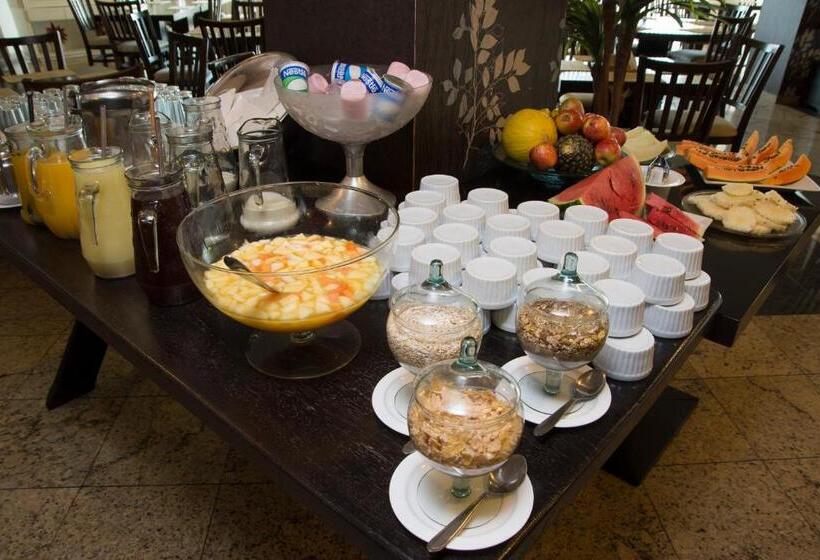 Отель Lagoa Serena Flat