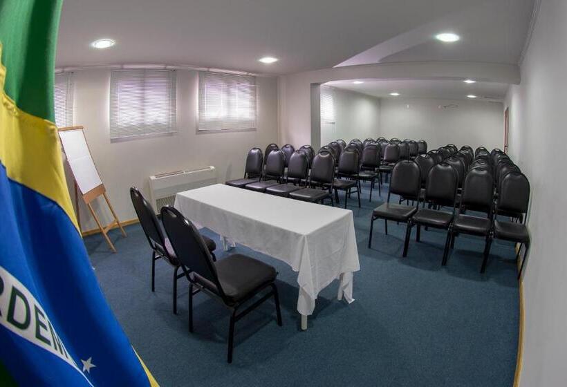 Отель Lagoa Serena Flat