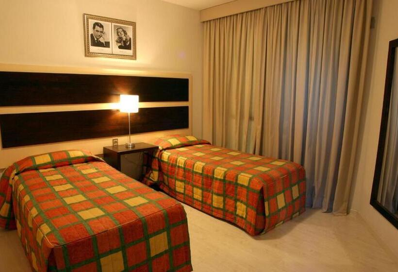 Отель Lagoa Serena Flat