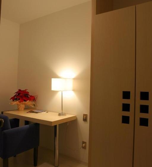 Отель Lagoa Serena Flat