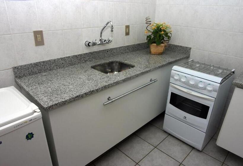 Отель Lagoa Serena Flat