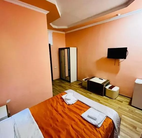 هتل Lux Palace