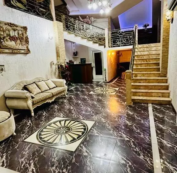 هتل Lux Palace