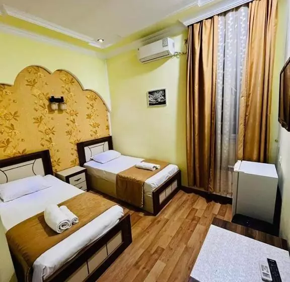 هتل Lux Palace