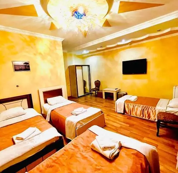 هتل Lux Palace