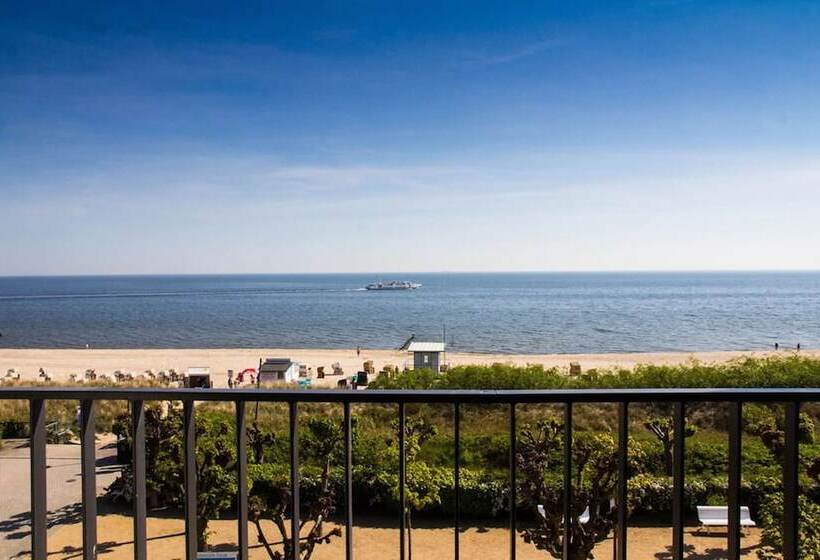 Seetelhotel Kaiserstrand Beach