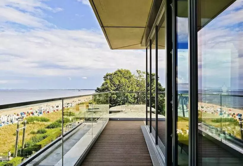 Seetelhotel Kaiserstrand Beach
