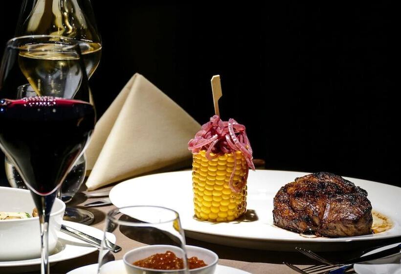 Seetelhotel Kaiserstrand Beach