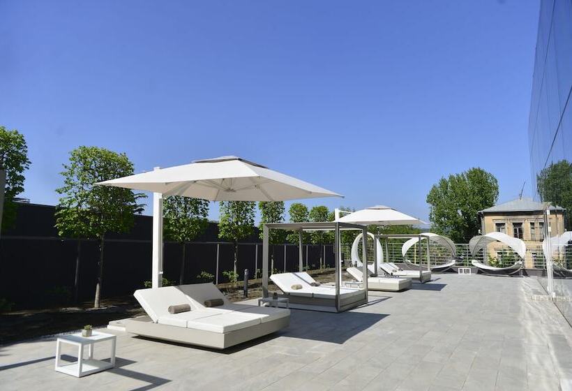 ホテル The Biltmore  Tbilisi