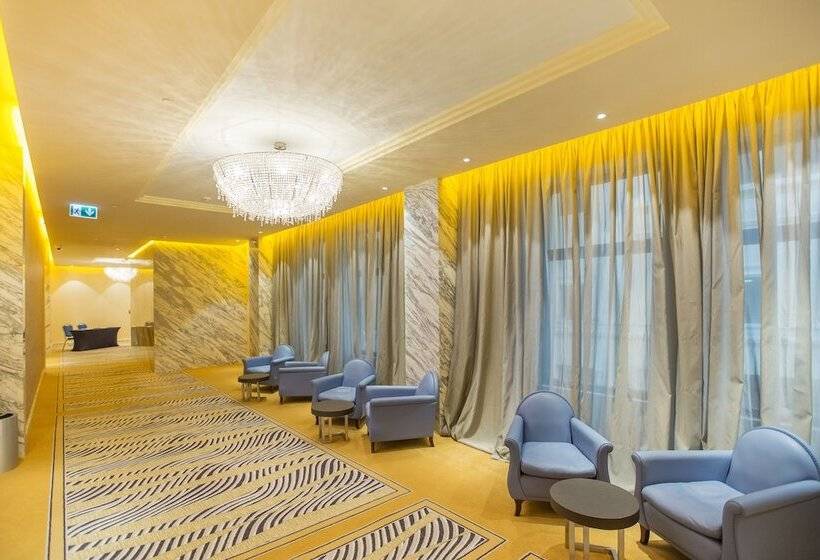 ホテル The Biltmore  Tbilisi