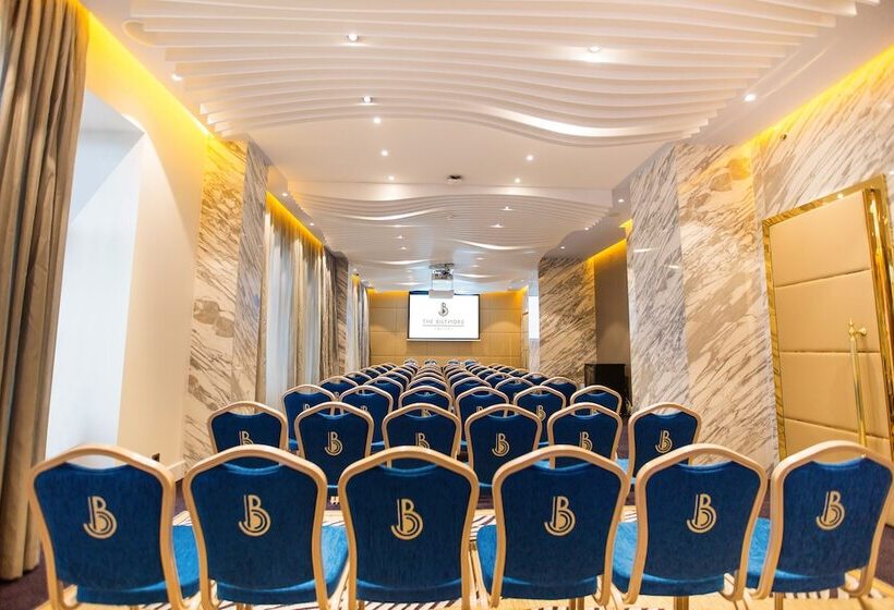 ホテル The Biltmore  Tbilisi