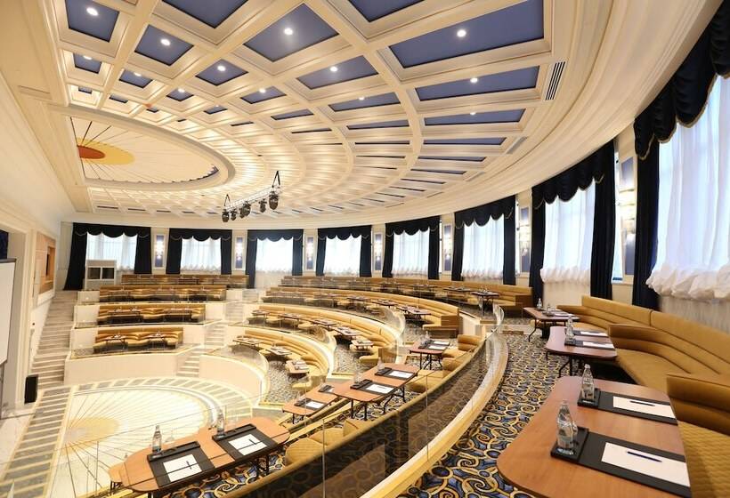 ホテル The Biltmore  Tbilisi