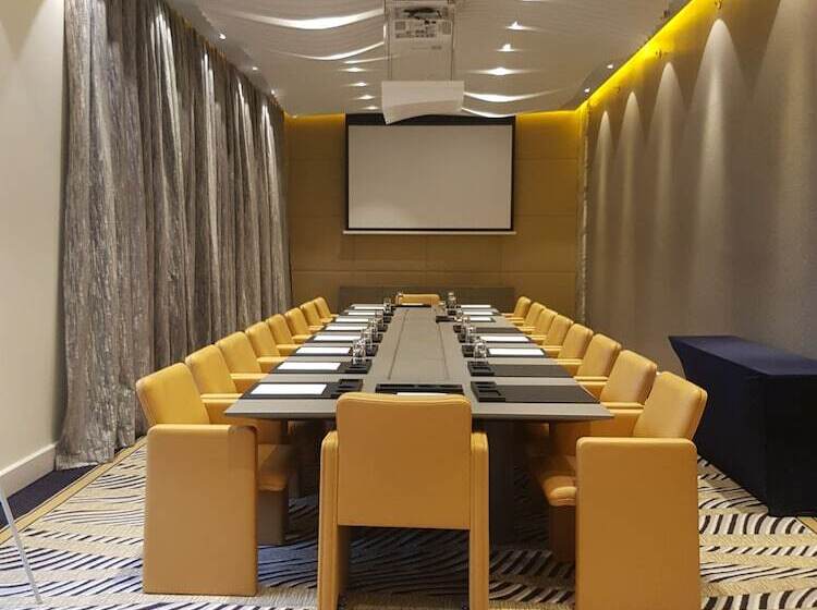 ホテル The Biltmore  Tbilisi