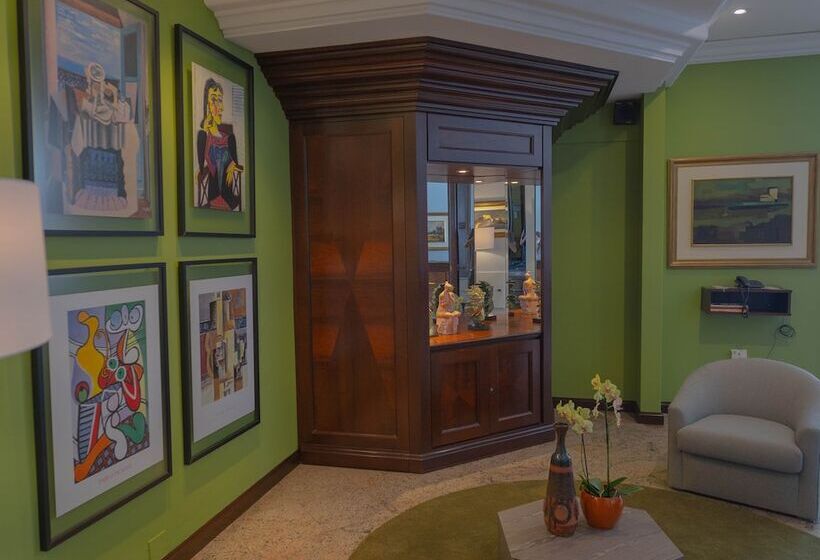 בית מלון כפרי Village