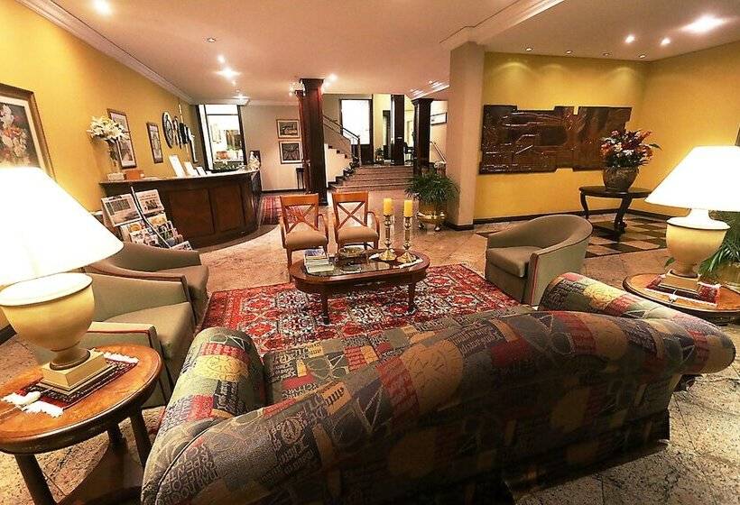 בית מלון כפרי Village