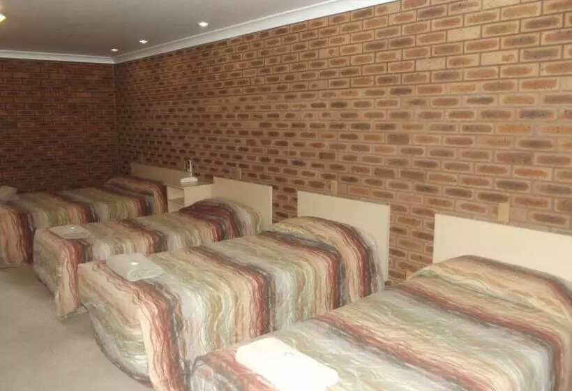 モーテル Cobar Town And Country Motor Inn