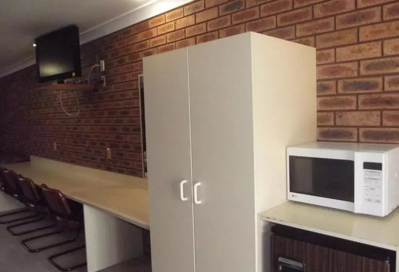モーテル Cobar Town And Country Motor Inn