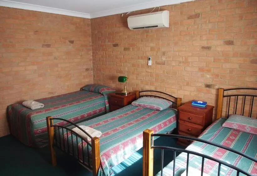 モーテル Cobar Town And Country Motor Inn