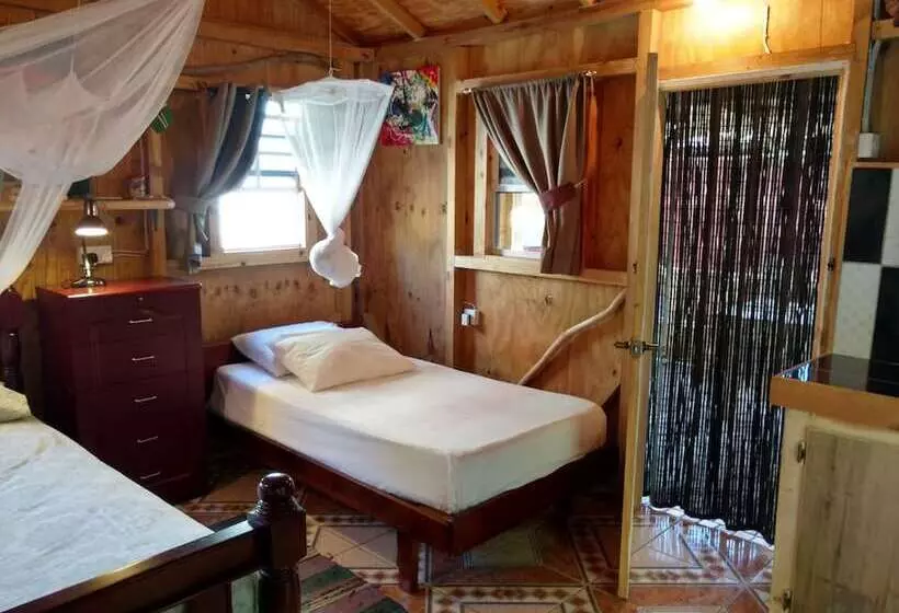 پانسیون Mainroad Suite