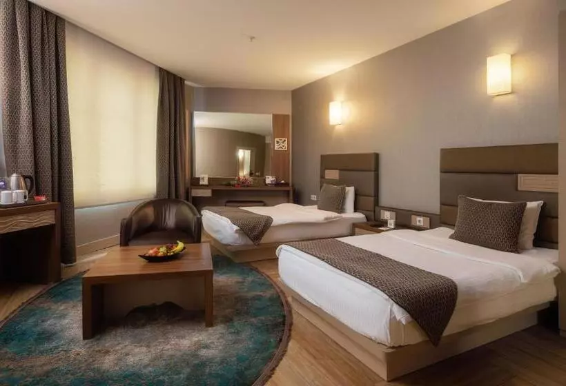 Titanic Hotel & Spa