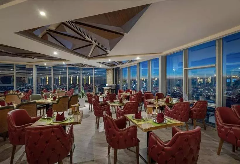Titanic Hotel & Spa