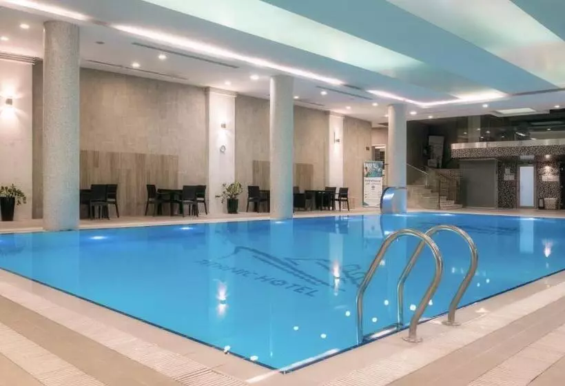 Titanic Hotel & Spa