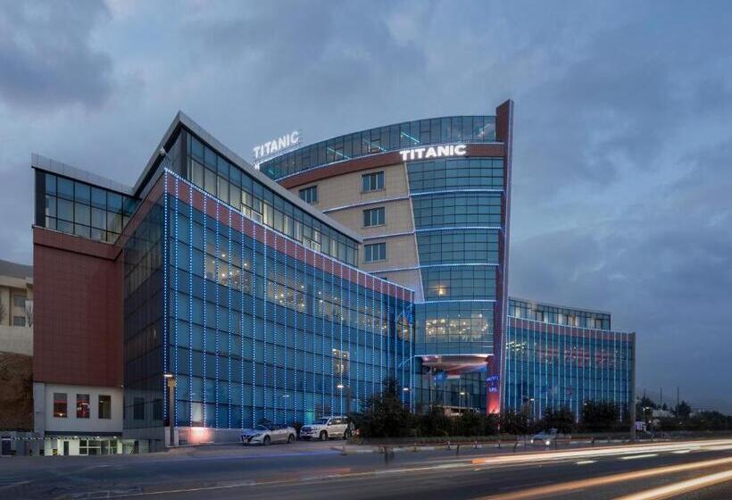 Titanic Hotel & Spa