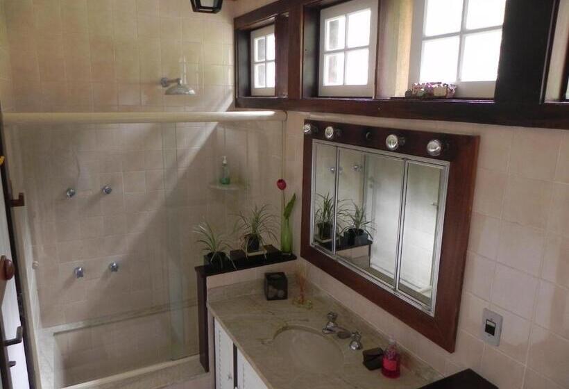 تختخواب و صبحانه Casa Do Fachoalto