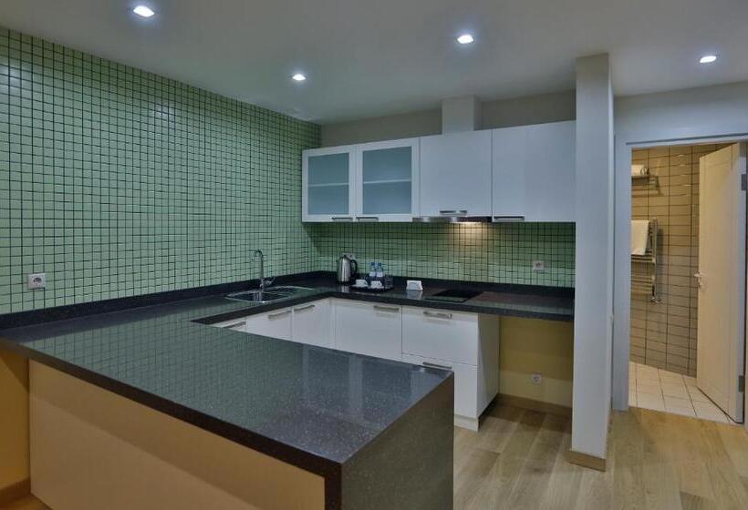 Homebridge Hotel Apartments