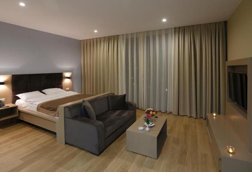 Homebridge Hotel Apartments